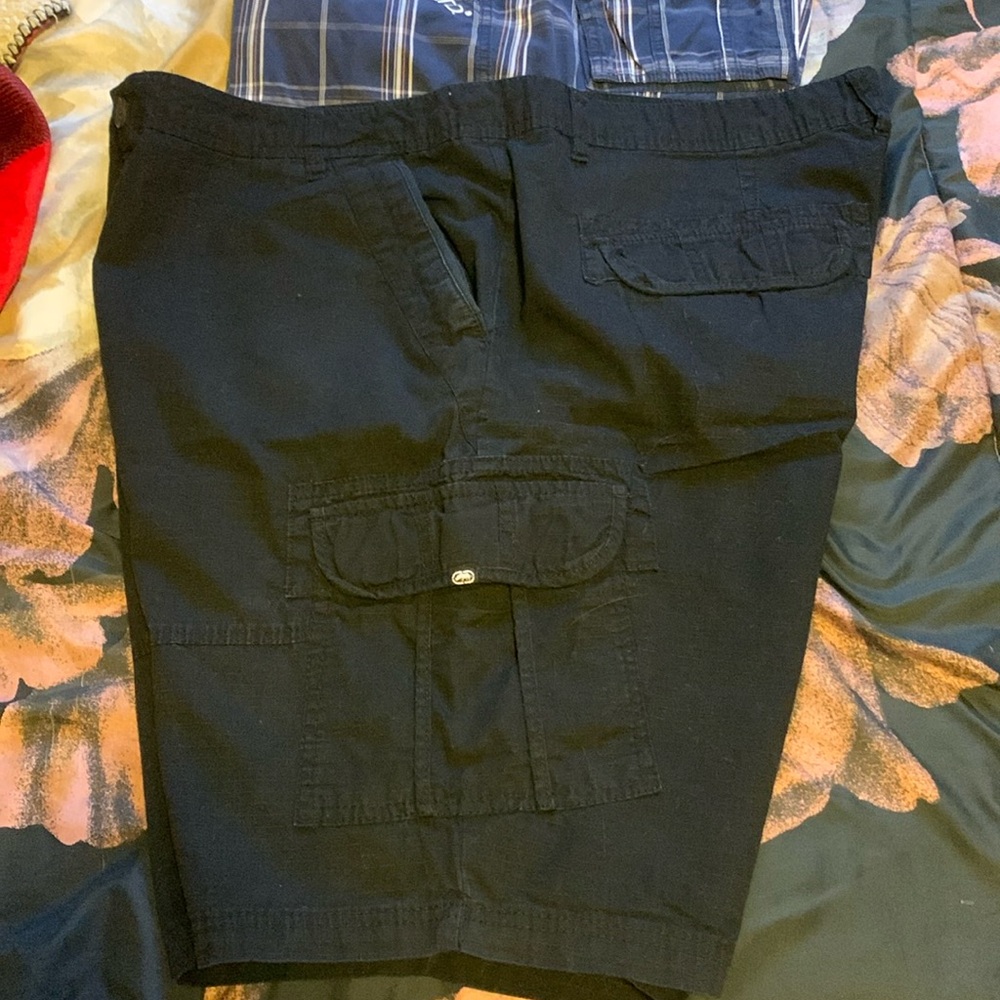 Men ECKO shorts with pockets on side size 42